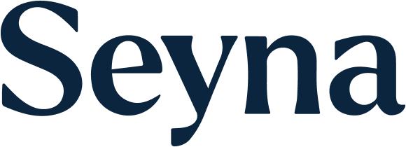 Logo "Seyna" en texte bleu sur fond transparent.